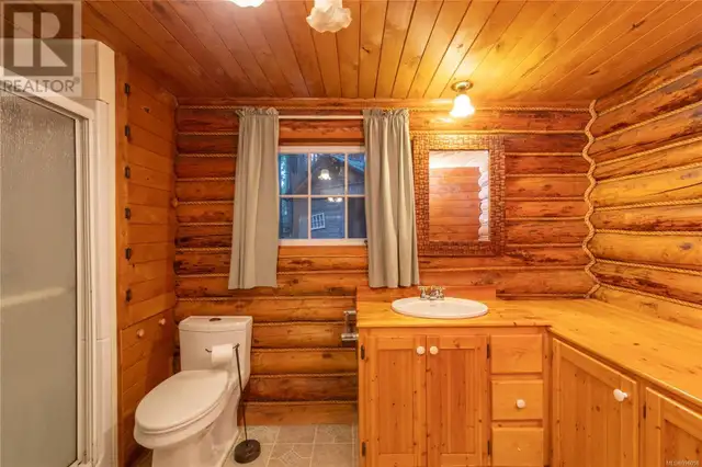 5100 Northwest Rd Denman Island, British Columbia in Houses for Sale in Comox / Courtenay / Cumberland - Image 17