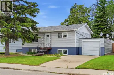 Welcome to this well-maintained bungalow offering the perfect combination of comfortable family livi...