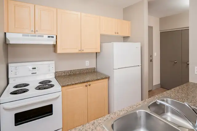 1 bedroom on Harmony Square - Available NOW in Long Term Rentals in Brantford - Image 14