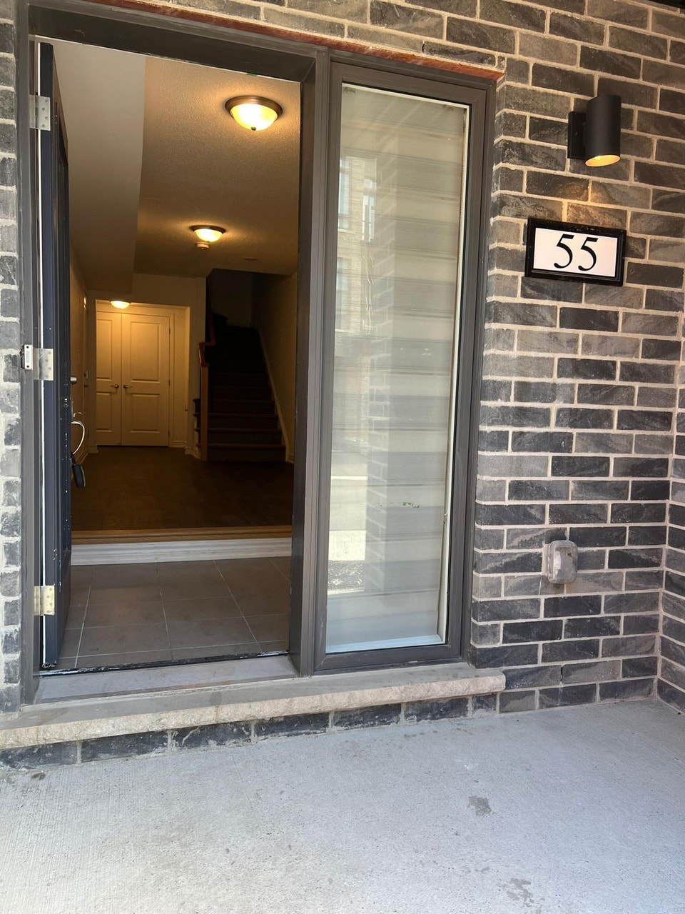 Orillia, close to the water, 2 bedroom, 2.5 bath home 4