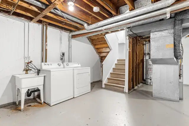 3 Bedrooms House for Rent - 120 Beaverbrook Lane in Long Term Rentals in Ottawa - Image 17