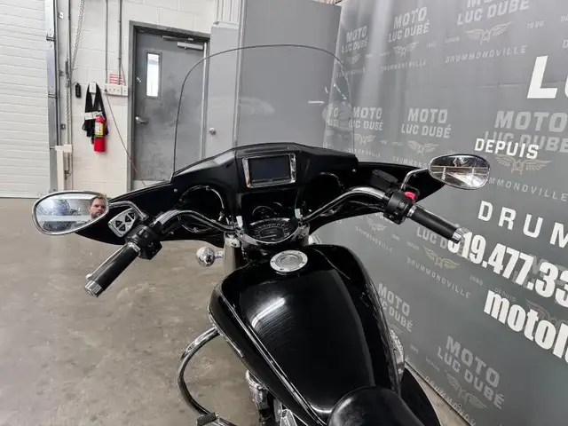 2015 Yamaha V-Star 1300 Deluxe in Street, Cruisers & Choppers in Drummondville - Image 12