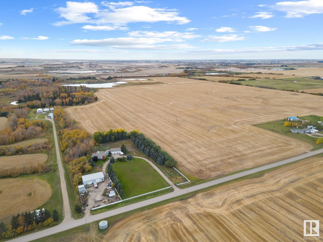 54302 RGE RD 263 Rural Sturgeon County, Alberta in Houses for Sale in St. Albert - Image 4