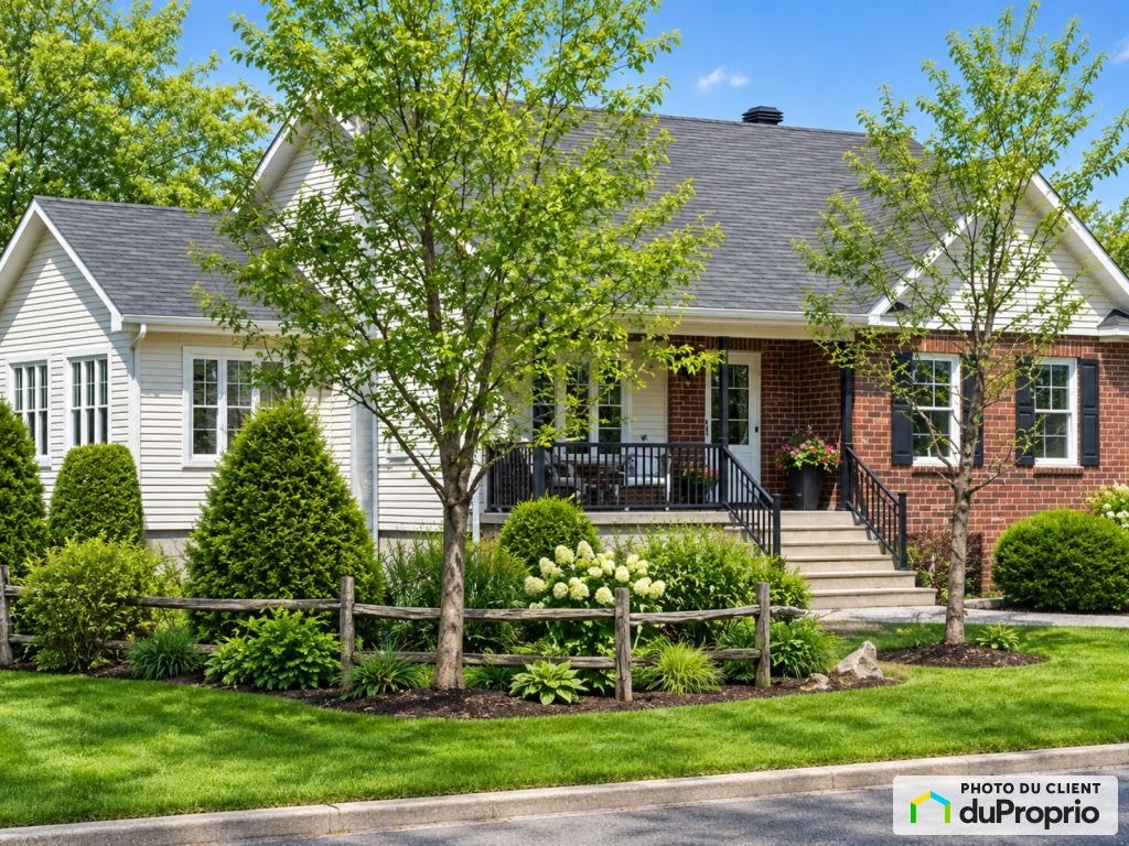 $739,000 - Raised Bungalow for sale in Prevost — photo 1