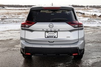 Turbocharged,Pass-Through Rear Seat,Driver Illuminated Vanity Mirror,Requires Subscription,Smart Dev... (image 2)