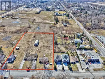 Attention Developers! 3.022 acres in a prime Fonthill Location. Draft plan approved for 10 singles,...