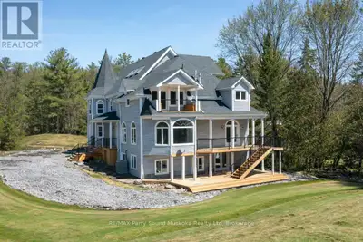 Direct Access into LAKE ROSSEAU from the Shadow River! Nestled in the heart of Muskoka in the Renown...