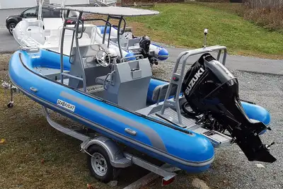 CLEARANCE !! LAY-AWAY !! $5,000 Deposit Required Balance Not Due until Spring 20 Foot Aluminum Hulle...