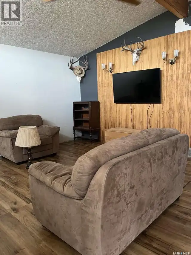 506 1st AVENUE W Leader, Saskatchewan in Houses for Sale in Swift Current - Image 7