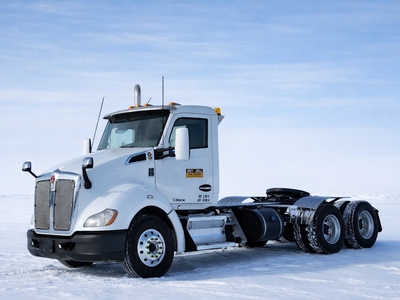 Comes with fresh safety 2019 Kenworth T680 Tandem axle 6x4 Day Cab Truck / Automatic Transmission Pa...