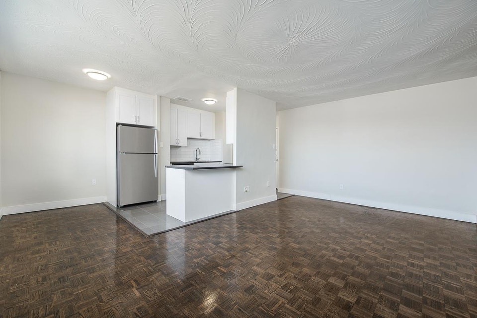 2 Bedroom Apartment for Rent - 1475 Bloor Street 4