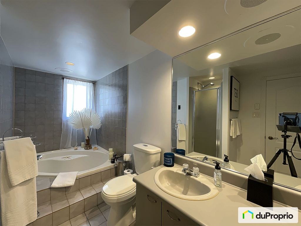 $1,195,000 - Quadruplex for sale in Chomedey — photo 2