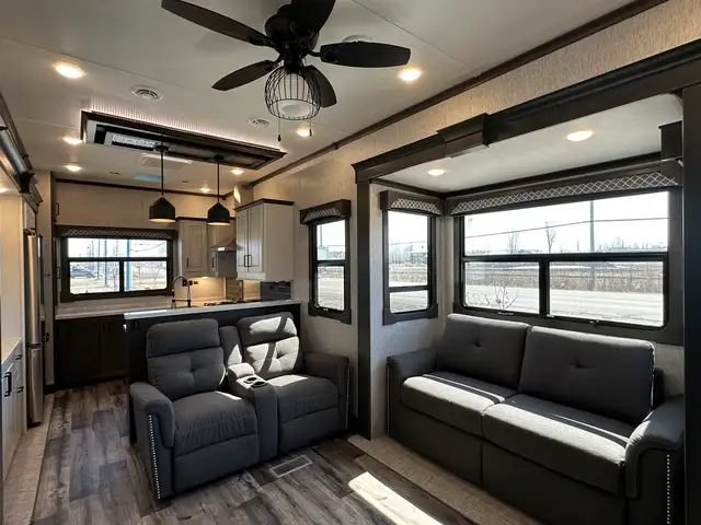 2023 Crossroads RV Redwood 4001 LK Fifth wheels 2023 CrossRoads  in Travel Trailers & Campers in Lanaudière - Image 8