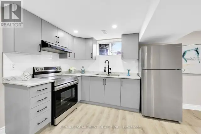 944 CONCESSION STREET Hamilton (Raleigh), Ontario in Houses for Sale in Hamilton - Image 26