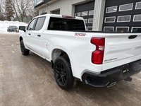 2024 Silverado LT Trail Boss, boasting only 24,031 kms and unmatched off-road capability straight fr... (image 7)