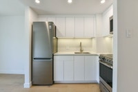 Renovated Akelius studio apartment for rent. Located near Fabre in the Plateau Mont-Royal neighborho... (image 1)