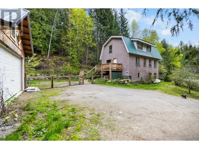 426 ASPEN Road Riondel, British Columbia62854408006529123