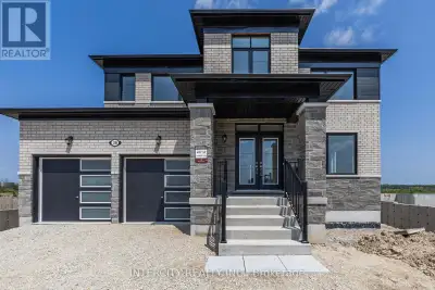 BRAND NEW, NEVER BEEN LIVED IN *Sunnidale by RedBerry Homes, one of the newest master planned commun...