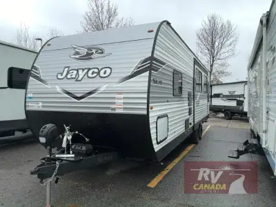 Please Call Us At 613.851.7326 with any questions? Jayco Jay Flight SLX travel trailer 262RLS highli...