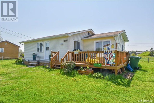 2894 du Lac Street Bas-Caraquet, New Brunswick in Houses for Sale in Bathurst - Image 4