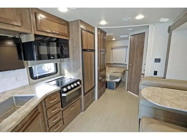 2020 Entegra Coach Vision 26X 2 extensions Classe A Vision in RVs & Motorhomes in Laval / North Shore - Image 10