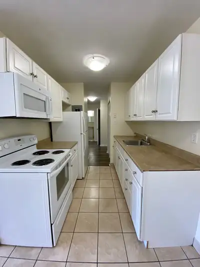 MacIntosh Pointe Apartments Renovated 2-Bedroom Apartment in Halifax | Available December 1st Addres...