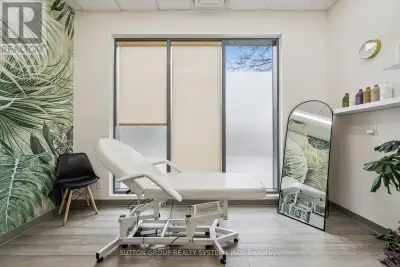 "Turnkey Spa Setup + Prime Bronte Harbour Location - Move In & Start Earning Immediately .Stop wasti...