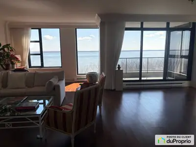 VAL DE L'ANSE. Fraîchement RÉNOVÉ (en cours, mai 2026). Ce magnifique condo de coin (11e étage, 1639...