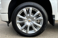 6.2 L 8 Cyl Engine Vehicle Options: Leather Interior, Panoramic Roof, 360 Degree Camera, Heads-up Di... (image 8)