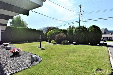 Homes for Sale in Summerland, British Columbia $1,555,000 in Houses for Sale in Penticton - Image 4