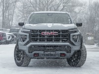 Black Assist Steps | Wilson-Niblett Motors has been proud to serve York Region for more than six dec... (image 1)