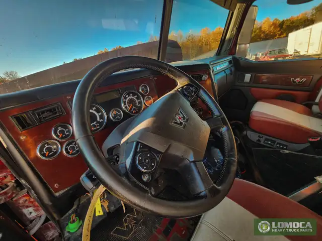 2019 Western Star 5700 Cab For Parts - Stock #: WS-0802-18 in Heavy Equipment Parts & Accessories in Hamilton - Image 5