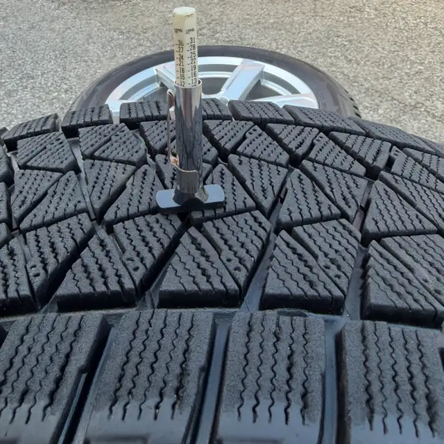 Volvo XC90 19 Inch *OEM* Wheels & Snow Tires in Tires & Rims in City of Toronto - Image 8