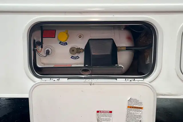 2019 Forest River Sunseeker 2420MS – Pre-Owned Class C Motorhome in RVs & Motorhomes in Red Deer - Image 11