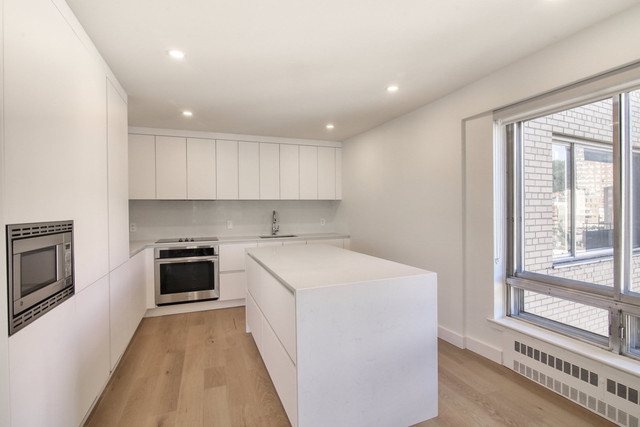 fully renovated three-bedroom 2.5 bathroom - ID 3524 dans Locations longue durée  à Ville de Montréal - Image 3