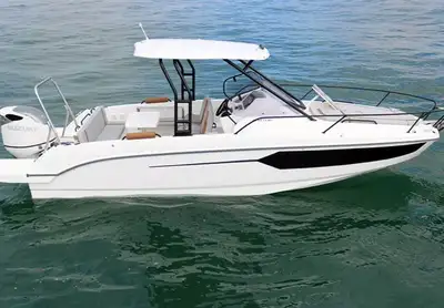 Stylish and comfortable, the Flyer 8 SUNdeck displays the character and elegance that typifies this...