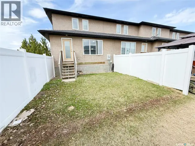 602 Barber CRESCENT Weyburn, Saskatchewan in Condos for Sale in Regina - Image 14