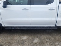 5.3L V8 | Z71 OFF ROAD PACKAGE | HEATED FRONT BUCKET SEATS | HEATED STEERING WHEEL | LEATHER | BOSE... (image 3)