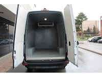 A.T.C REFRIGERATOR - FREEZER UNIT!!! 2020 MERCEDES SPRINTER 2500 - 144 - HIGH ROOF -- 3.0L V6 DIESEL... (image 3)