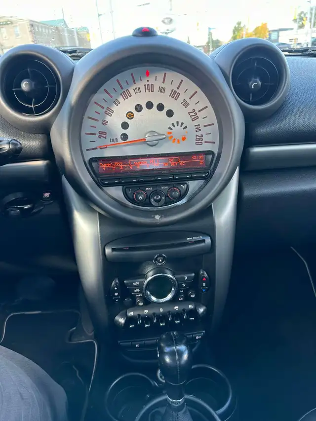 2012 MINI Cooper Countryman Countryman in Cars & Trucks in St. Catharines - Image 21