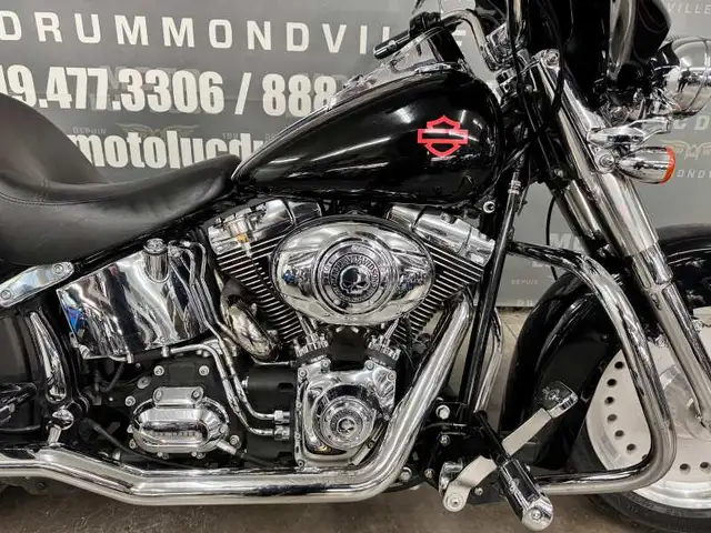2008 Harley-Davidson FLSTF Fat Boy in Street, Cruisers & Choppers in Drummondville - Image 6