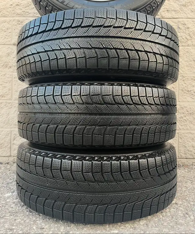 (95%) 4x Volvo XC60 18" OEM Winter Wheels Package in Tires & Rims in City of Toronto - Image 4