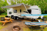 RV 29" foot travel trailer Wildwood Xlite 2014 , 3,700 dry weigh