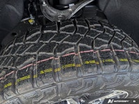 4WD Crew Cab 147 AT4 ... Engine: Turbocharged Diesel I6 3.0L/183 Safety Equipment Airbags, Dual-stag... (image 9)