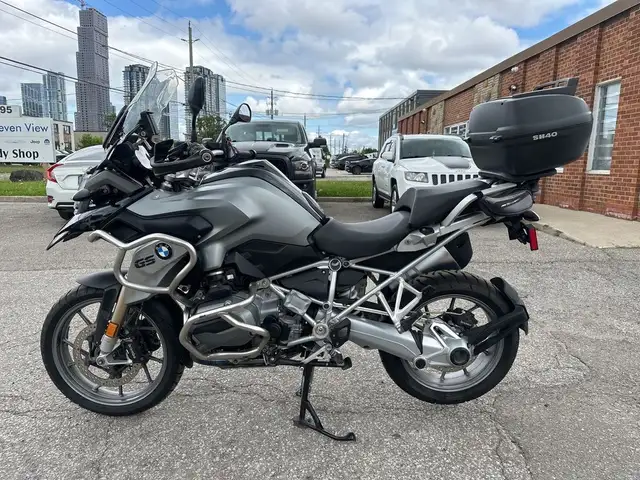 2015 BMW R1200GS ~ BMW R1200GS ~ HTD GRIPS ~ ADJUSTABLE SUSPENSI in Street, Cruisers & Choppers in City of Toronto - Image 3