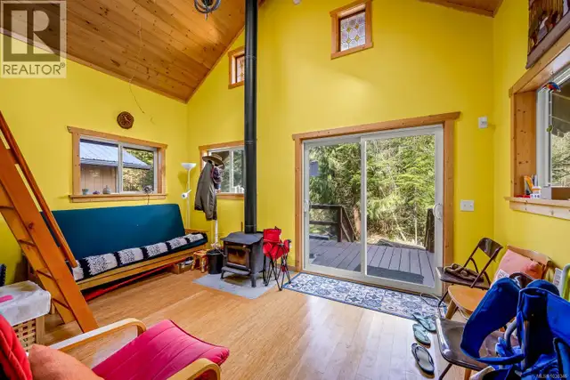 1632 Carrington Bay Rd Cortes Island, British Columbia in Houses for Sale in Campbell River - Image 6