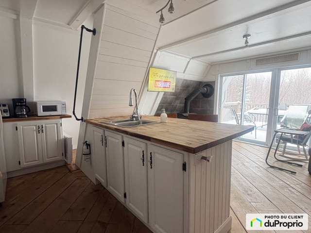 $269,900 - Cottage for sale in Notre-Dame-Des-Bois — photo 2