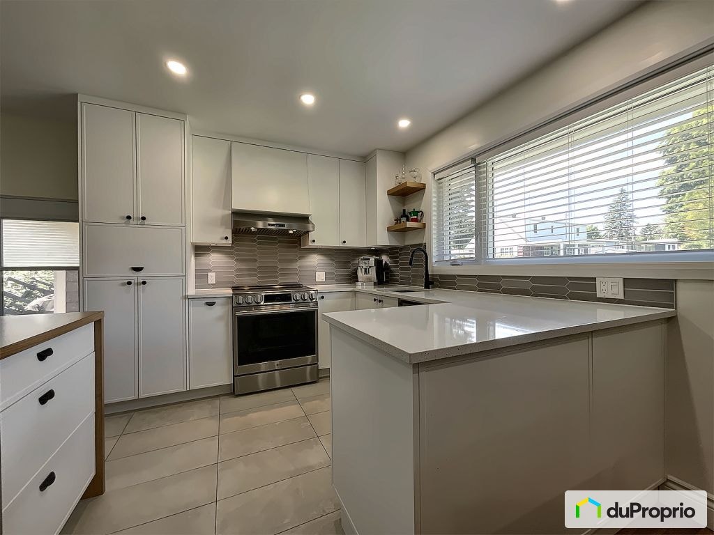 $689,000 - Bungalow for sale in Ste-Foy — photo 2