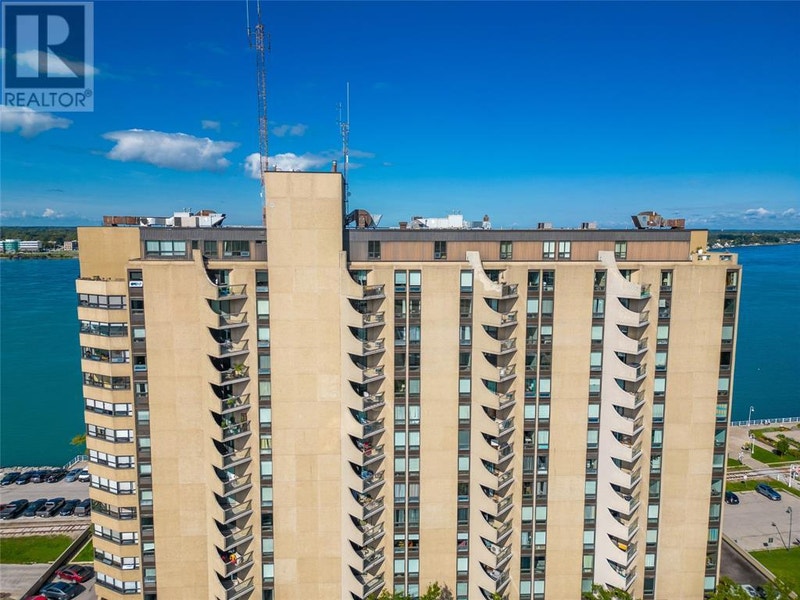 155 FRONT STREET North Unit 1407 Sarnia, Ontario Houses for Sale