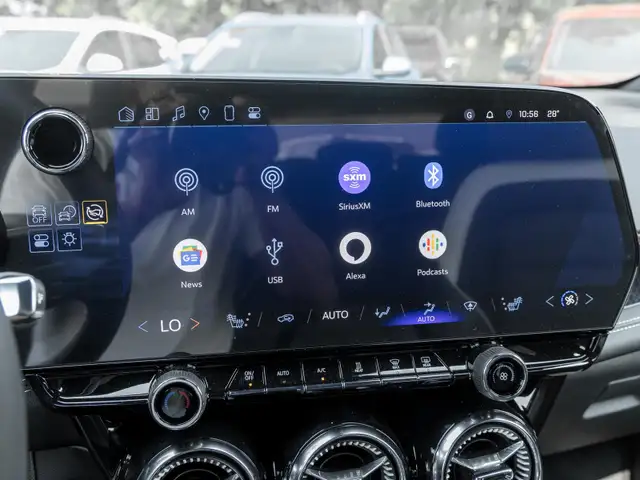 2025 Chevrolet Blazer EV LT AWD Midnight Edition- HD Surround Vi in Cars & Trucks in Markham / York Region - Image 23